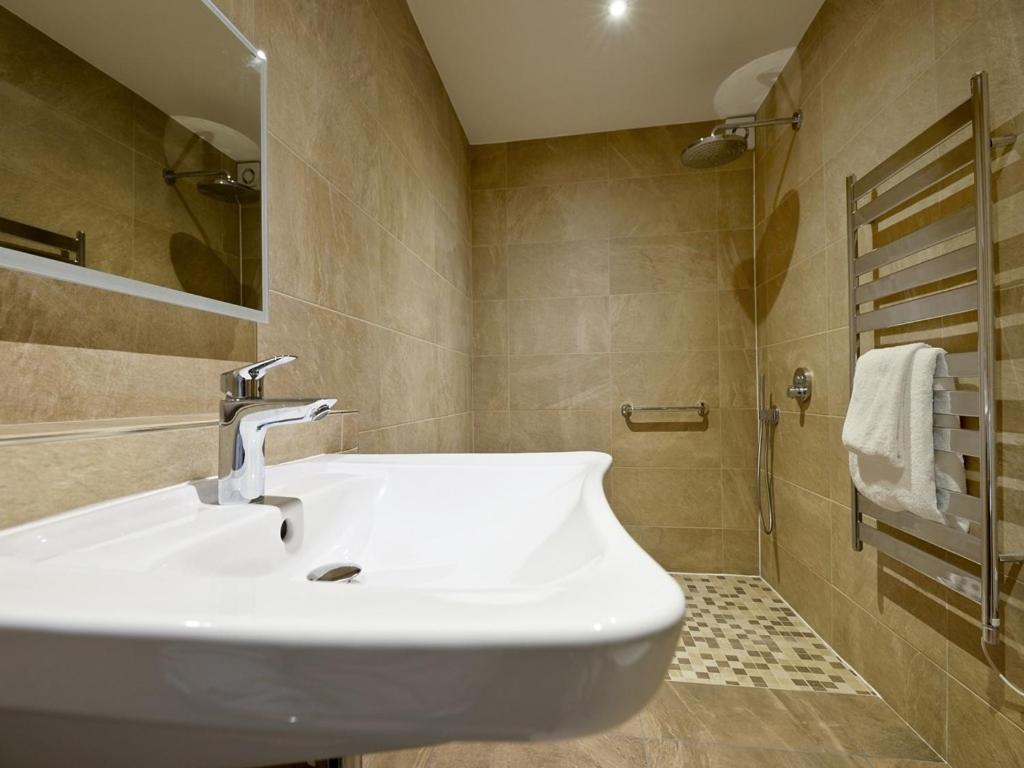 3 Millstones Inn West Bradford Room photo